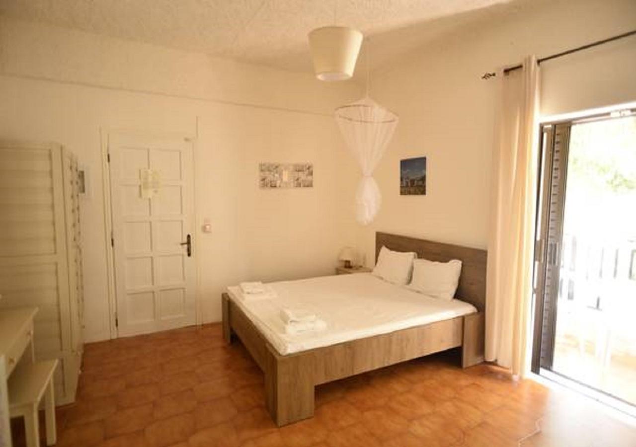 Andy's Gardens Apartment
